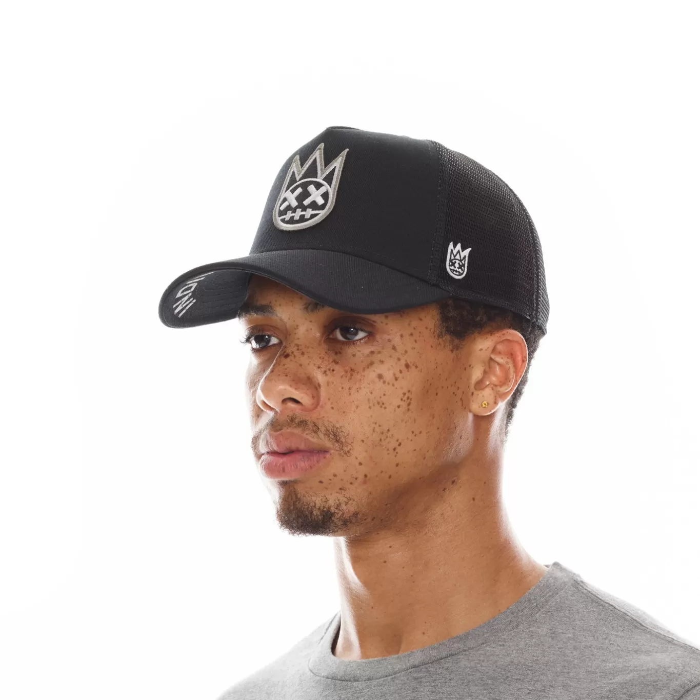 Cult Of Individuality Trucker Hats<CLEAN LOGO MESH BACK TRUCKER CURVED VISOR IN BLACK