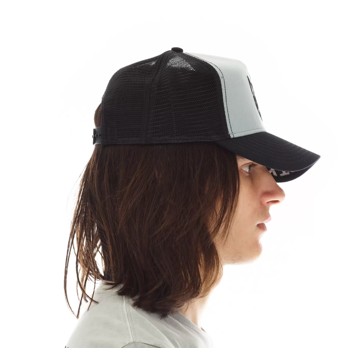 Cult Of Individuality Trucker Hats<CLEAN LOGO MESH BACK TRUCKER CURVED VISOR IN VINTAGE GREY GRAY