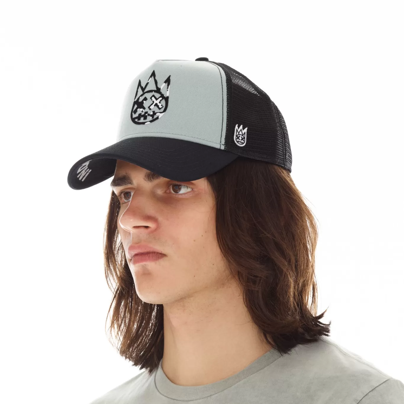 Cult Of Individuality Trucker Hats<CLEAN LOGO MESH BACK TRUCKER CURVED VISOR IN VINTAGE GREY GRAY